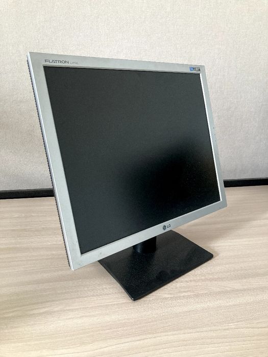 Монитор Lg Flatron 19