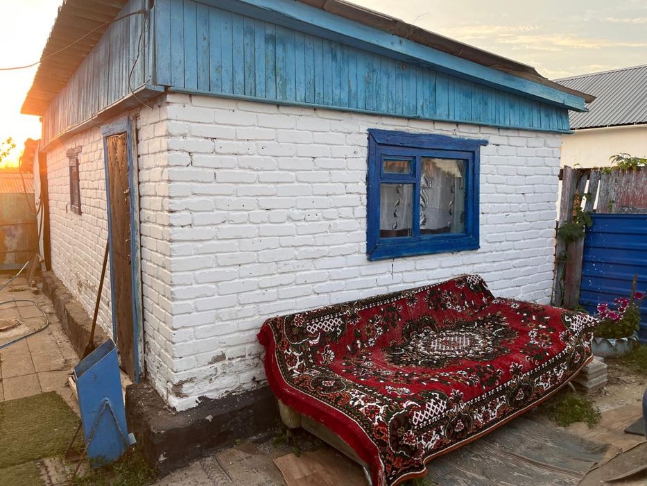 Продается благоустроенный двух-квартирный дом