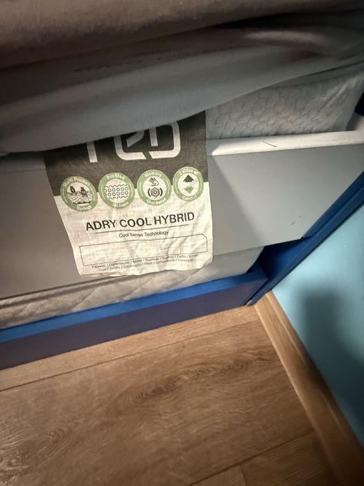 Легло unikom m два етажа единият от матраците TED ADRY COOL HYBRID