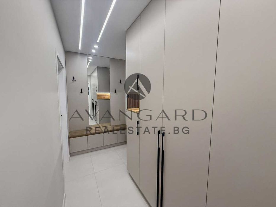 Продава се Двустаен апартамент в Пловдив, Център - 85 кв.м за 2165 €/кв.м - Снимка #5