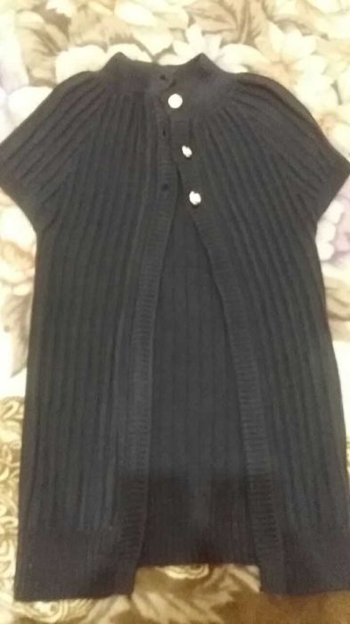 Платья праздничные и простые в отличном состоянии