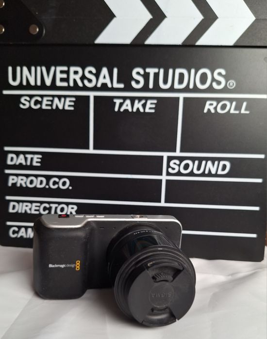 Кинокамера полупрофессиональная