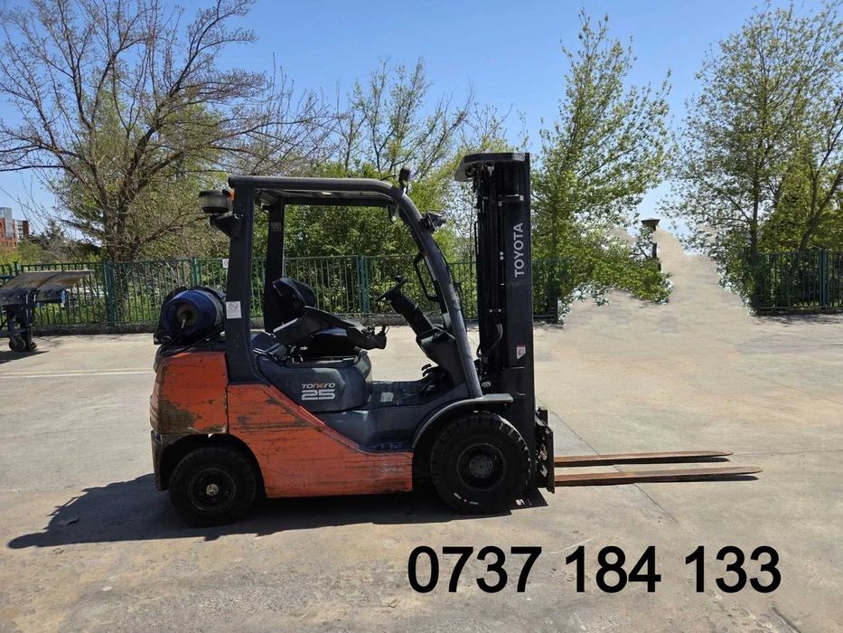 motostivuitor 2.5 tone Toyota Gpl an 2018  Citeste anuntul te rog