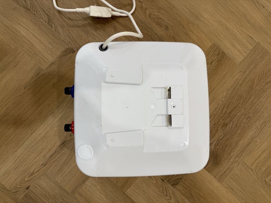 Новый Аристон 10 литров