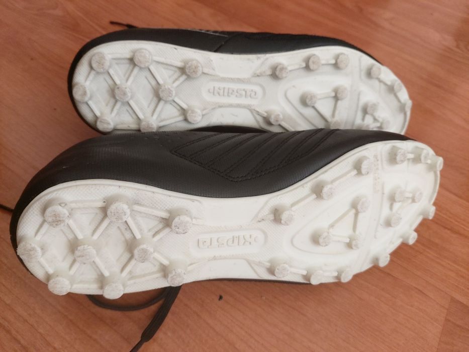 Детски футболни обувки Kipsta, 40 номер