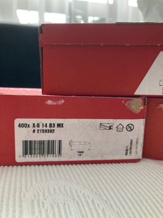 Пирони Hilti различни видове