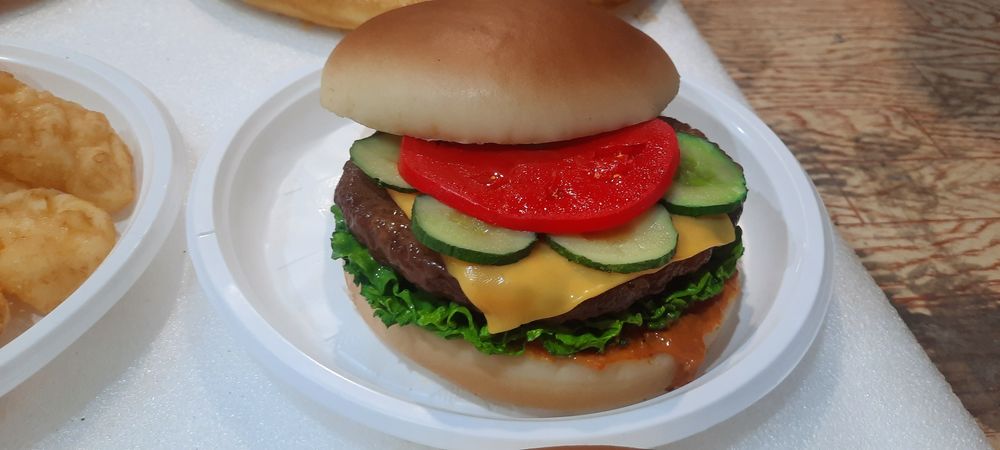 Муляжи блюд и продуктов