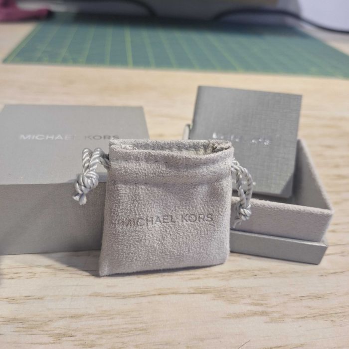 НОВО дамско колие MICHAEL KORS