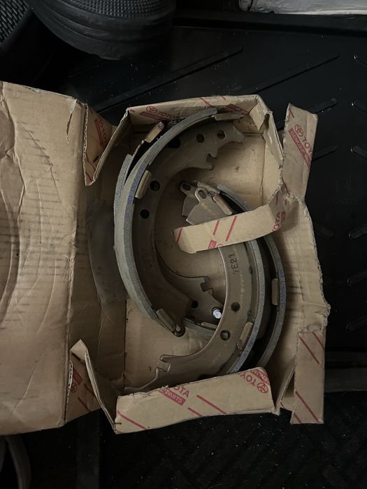 Тормозные колодки Rav4