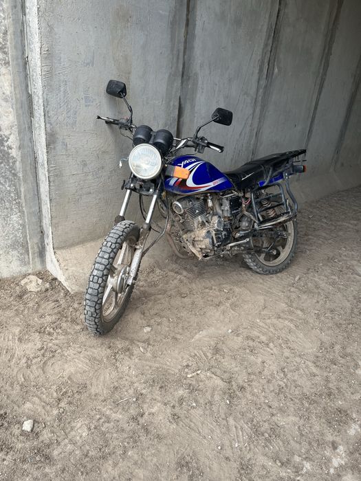 Продам яки 200 куб