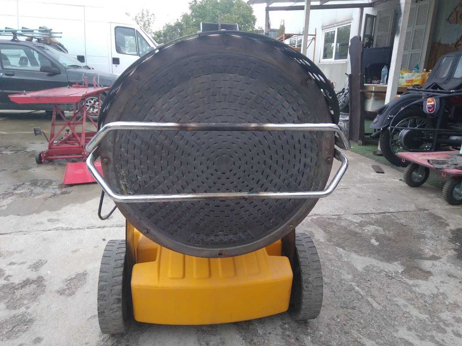 Инфрачервеният нафтов отоплител MASTER XL 9E