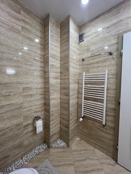 Дава се под наем Тристаен апартамент в София, Оборище - 120 кв.м за 1100 € - Снимка #10