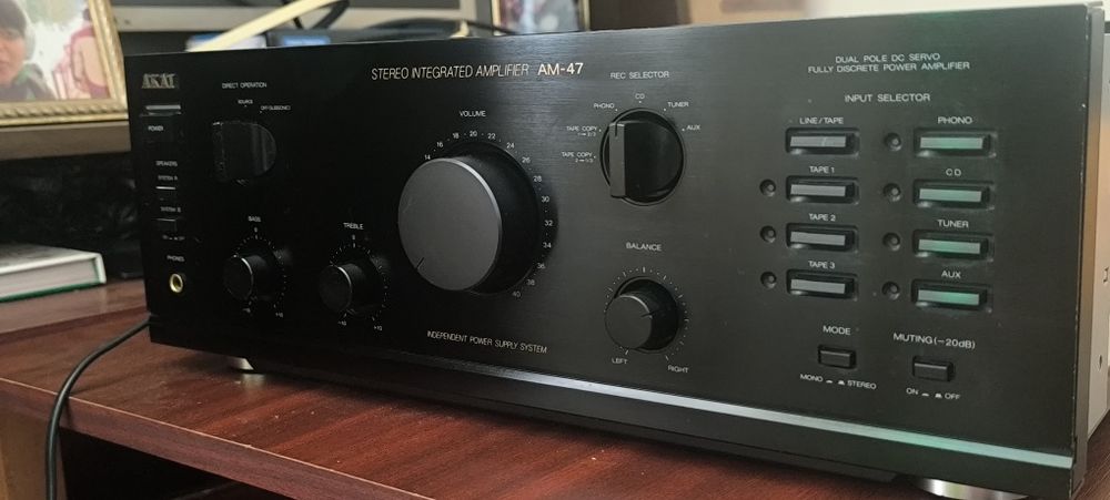 Vând amplificator Akai AM-47