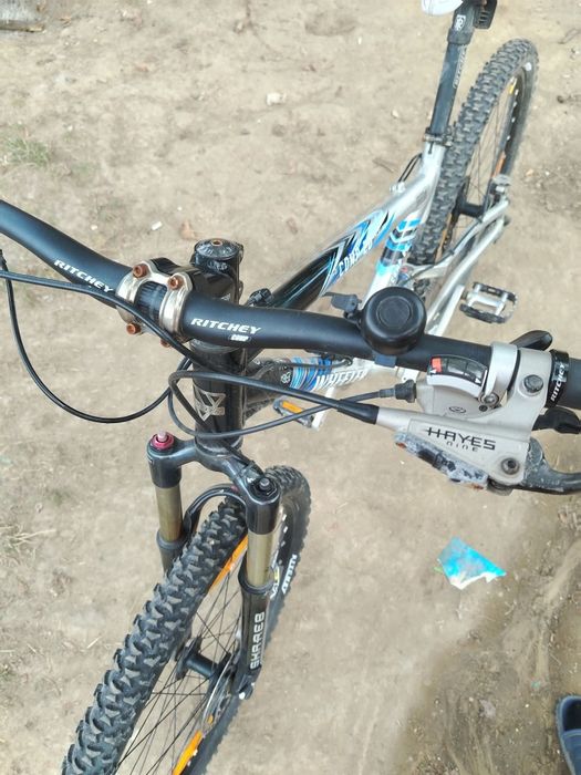 Vând Bicicleta cu arcuri