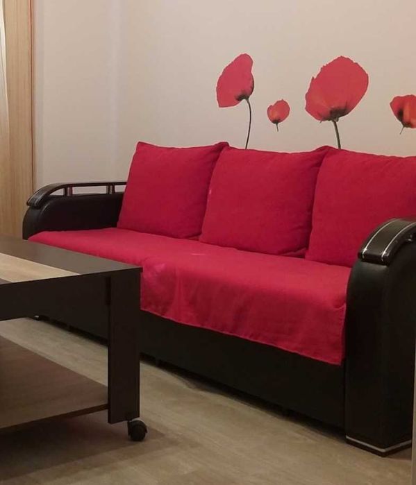 Canapea extensibila cu lada pentru depozitare superba