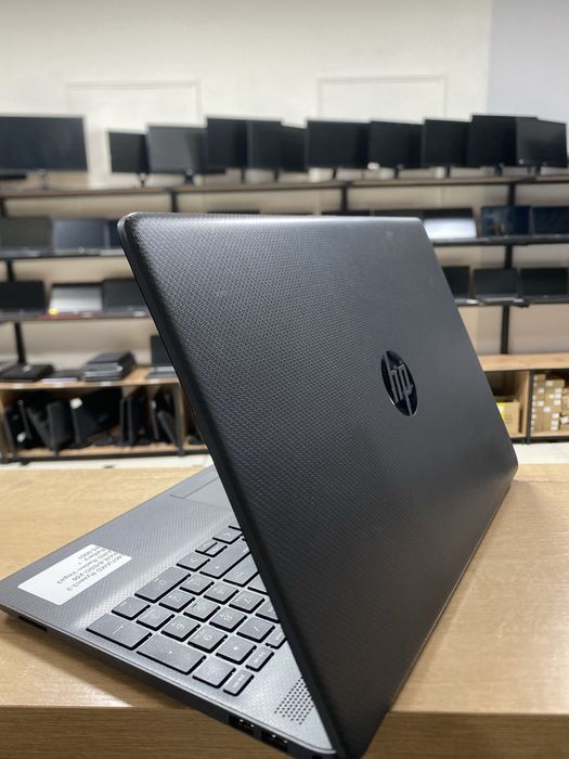 Ноутбук HP AMD Ryzen3-3/RAM8/SSD256/Radeon Vega3
