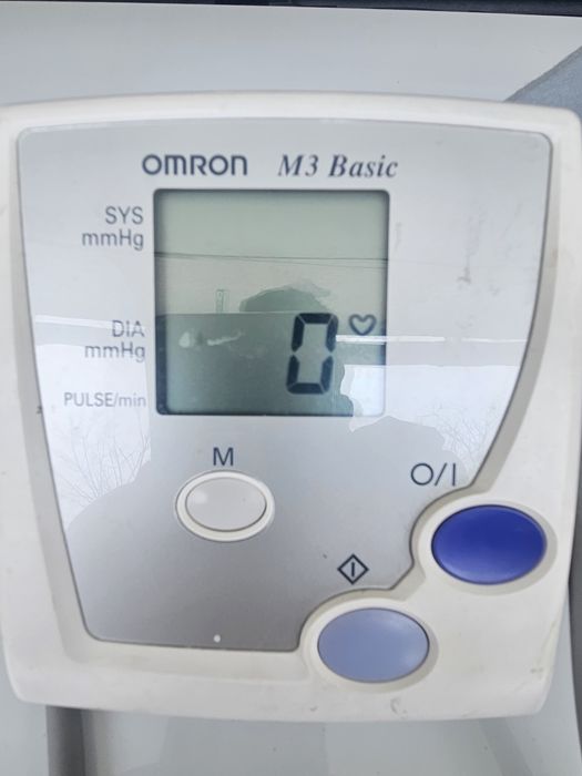 Omron M3 basic апарат за кръвно налягане