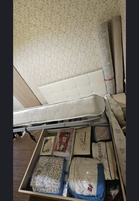 Спальный гарнитур