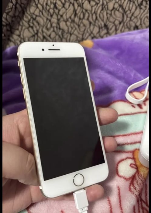 Айфон 7 продается 32 ГБ