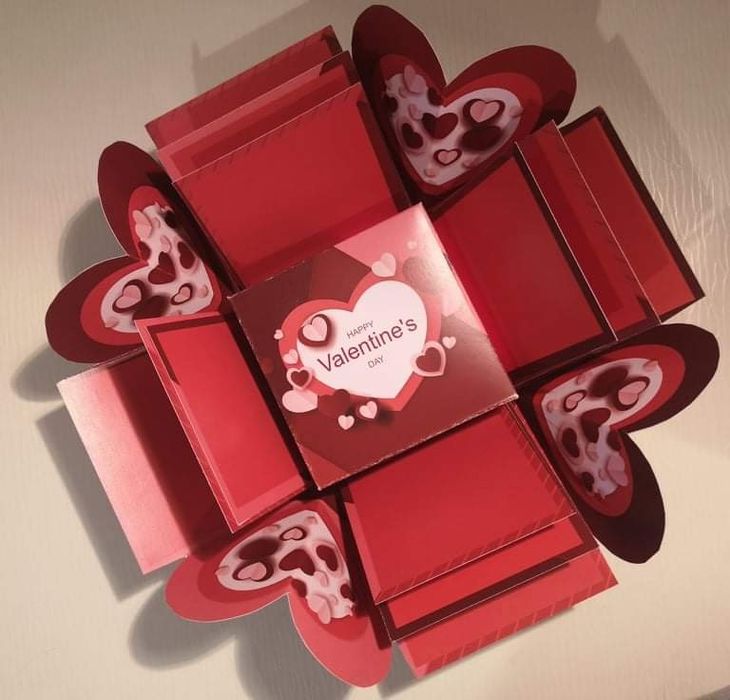 Cutie  foto exploziva