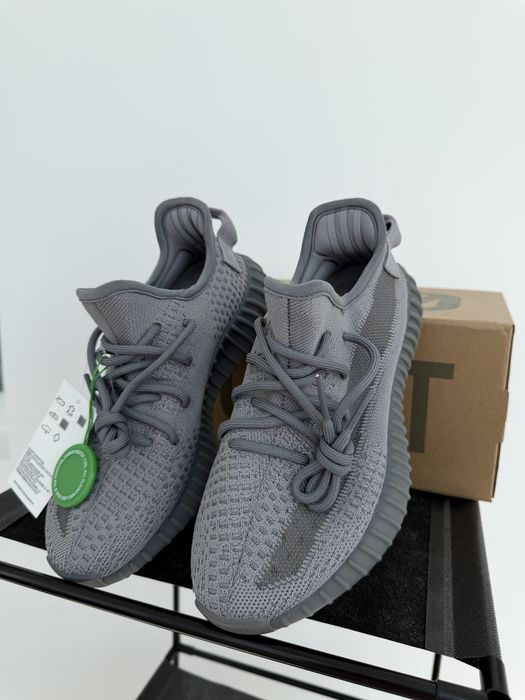 Adidasi yeezy 350