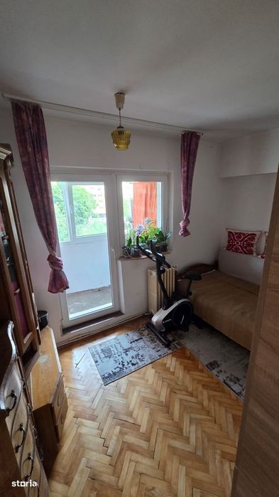 Apartament cu 4 camere decomandate – Zona Soarelui