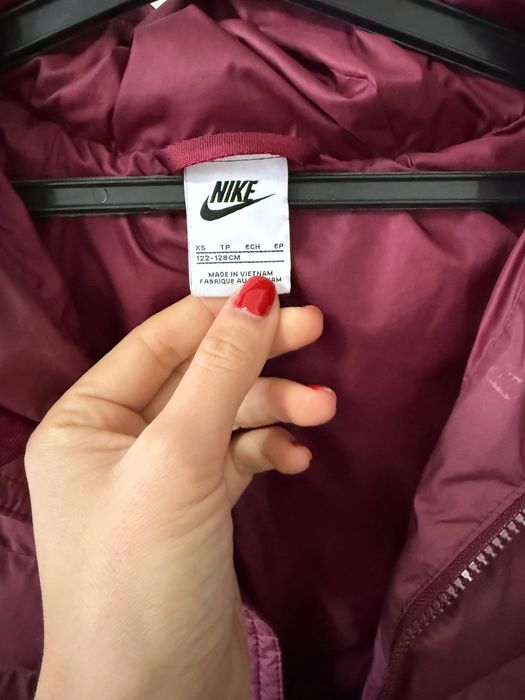 Зимно яке Nike без забележки
