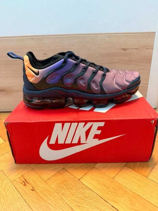 Обувки Nike AIR VAPORMAX PLUS