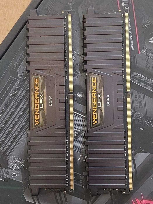 32GB 3000Mhz CL16 -  DDR4 RAM памет