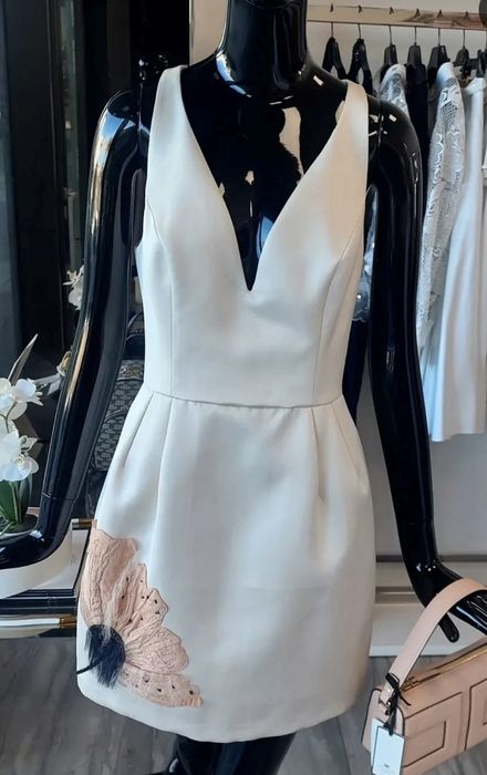 XS размер Elisabetta Franchi бежов