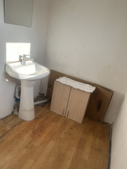 Сдается 2 комн квартира в общежитии