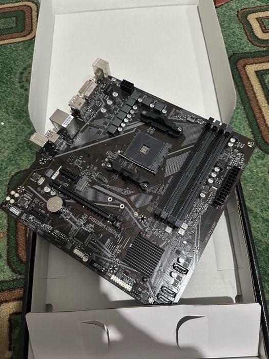 Материнская плата GIGABYTE A520M DS3H