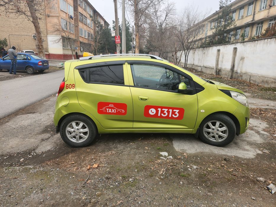 SPARKMoshina  sotiladi