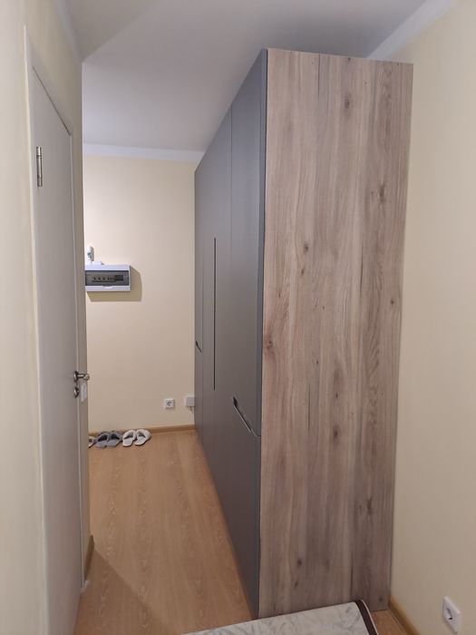 Шкаф двухстворчатый