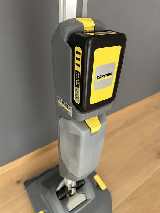 Masina de frecat aspirat Karcher BR 30/1 C Bp