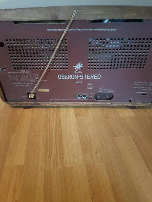 Radio vechi Oberon. Functional si in stare estetică 9.5 din 10