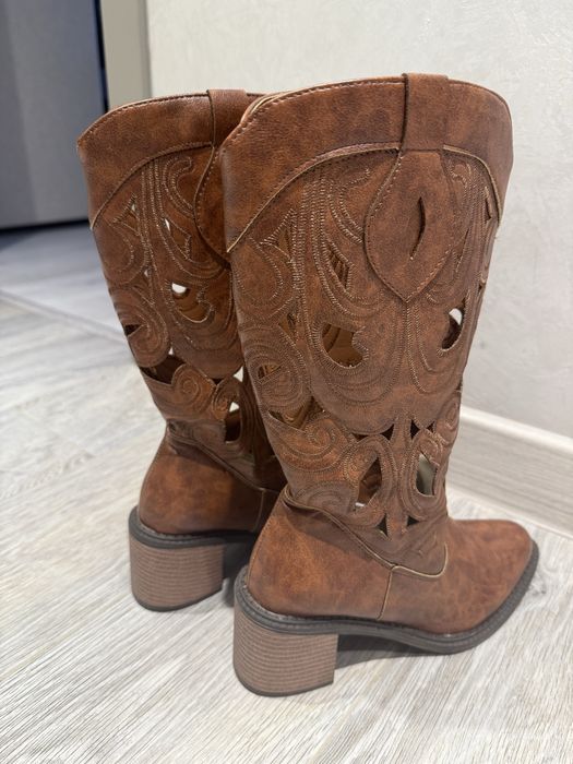 Сапоги осенние новые