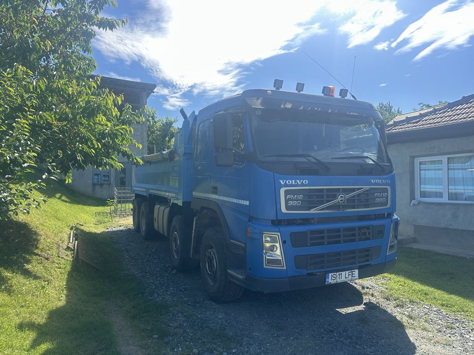 Volvo FM12 8x4  Basculanta