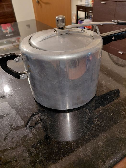 Тенджера под налягане