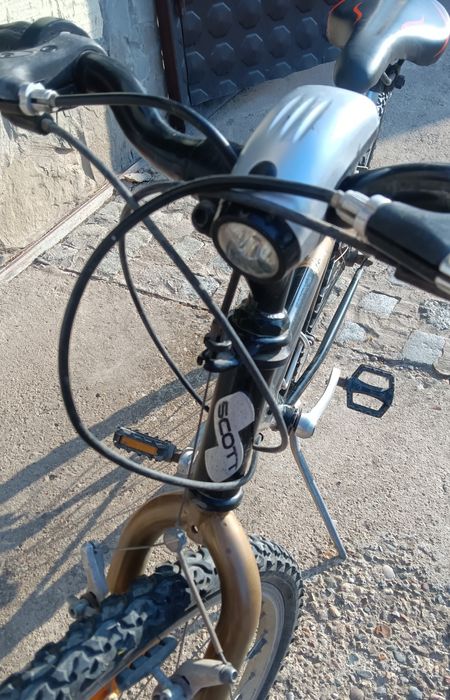 Висококачествен велосипед SCOTT 8+