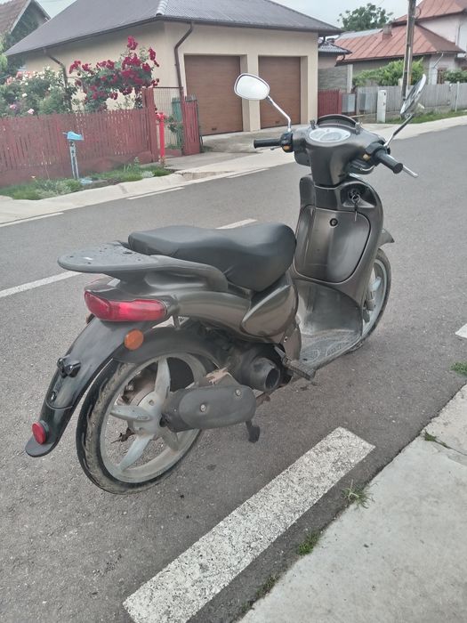 Vând sau schimb Aprilia
