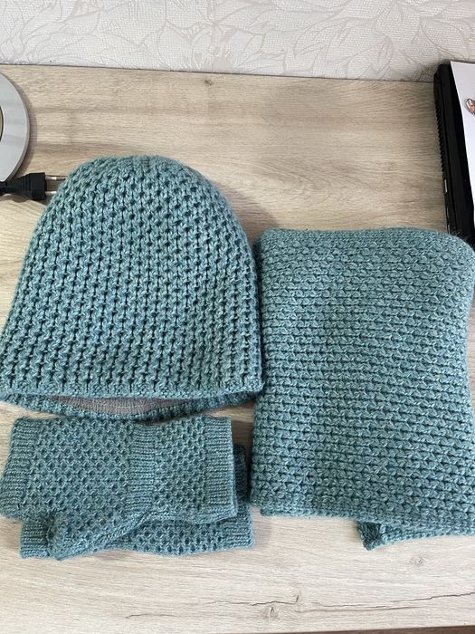 Набор шапка шарф митенки