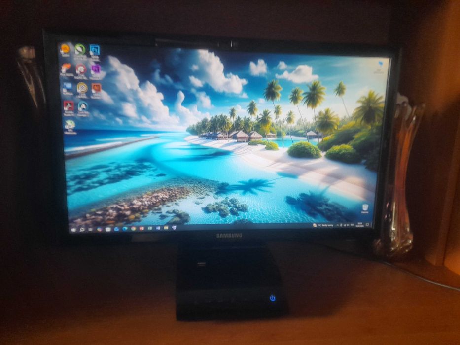 ноутбук- Моноблок