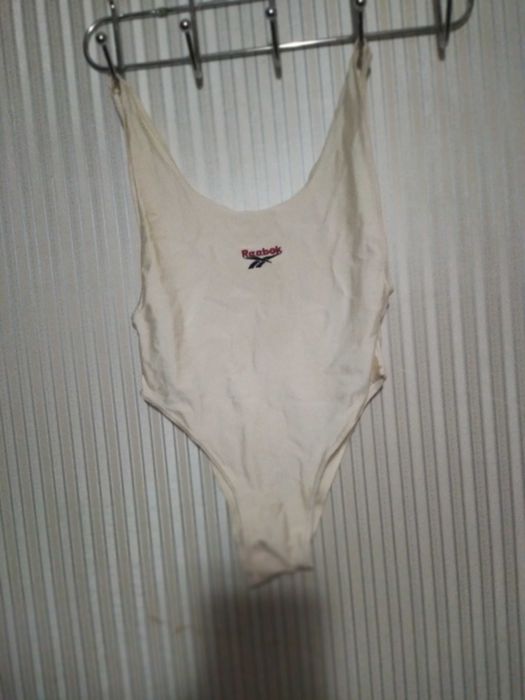 Купальник женский  слитный