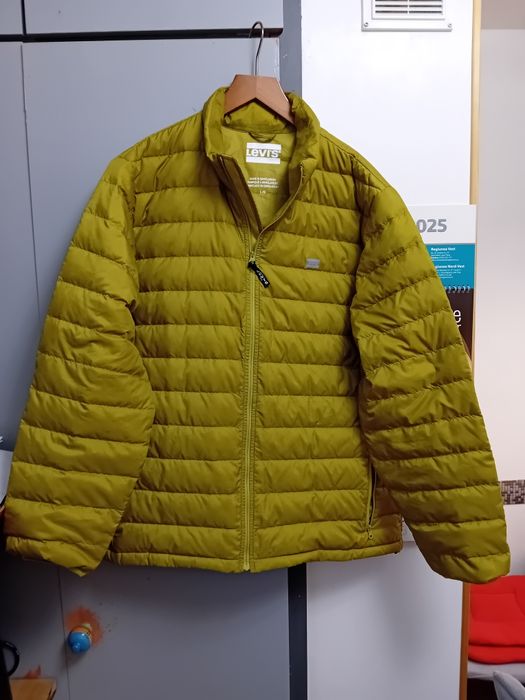 Geaca puf levi's