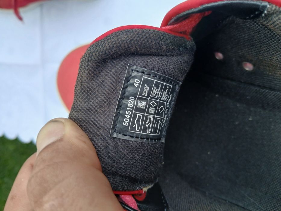 Обувки boss.    .