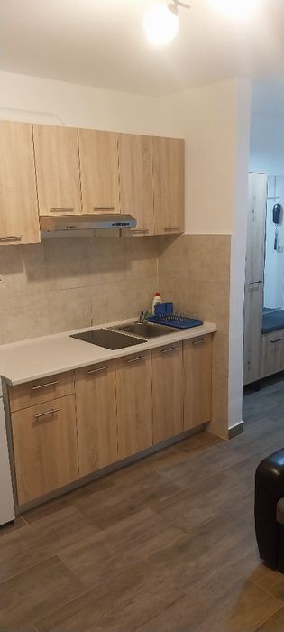 Închiriez garsoniera zona Rogerius