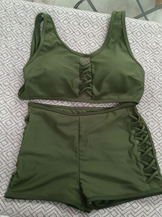 Купальник цвета хаки