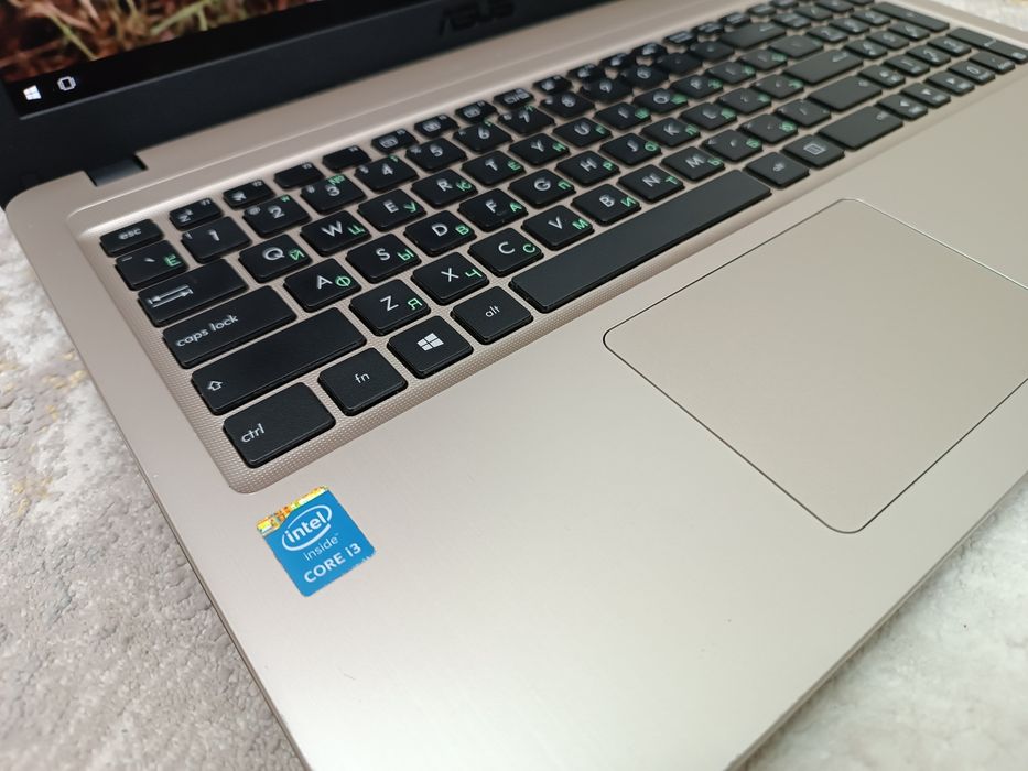 Ноутбук ASUS Core i3 Windows 10.
