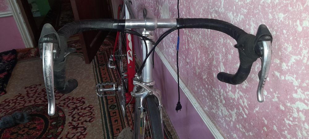 Shosseyni velosiped sotilada